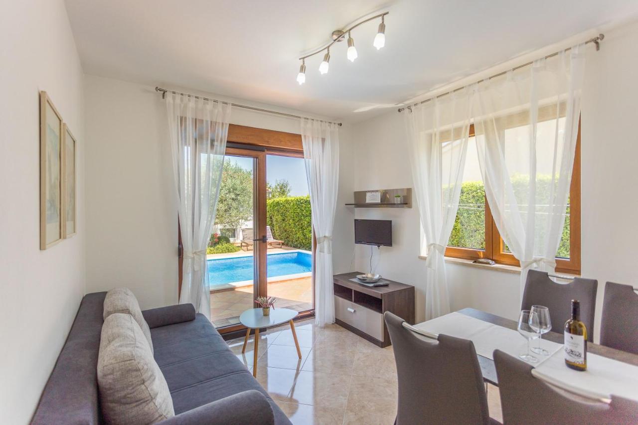 Apartman Mia Fažana Buitenkant foto