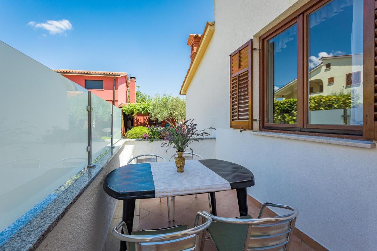 Apartman Mia Fažana Buitenkant foto